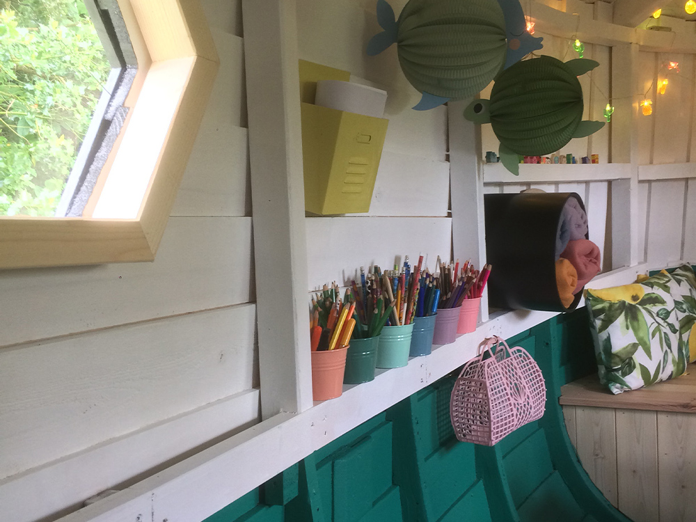 Bilde av båthytte hos finalist nummer 1 i Barnas Trepris i kategorien 'Trehytter'